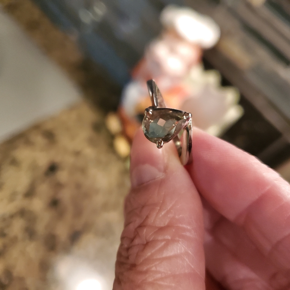 Grey diamond Solitaire ring - Picture 3 of 5